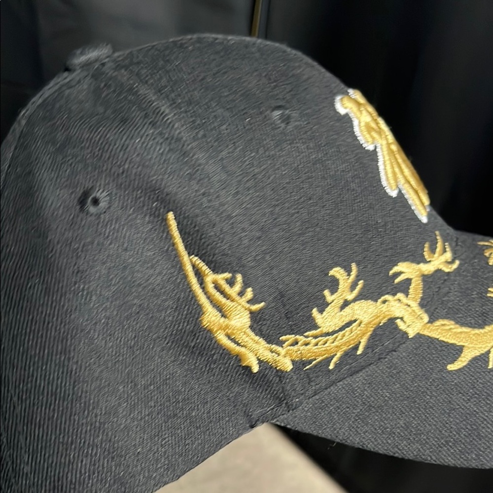 Gold Dragon Embroidery cap - Picture 10 of 13